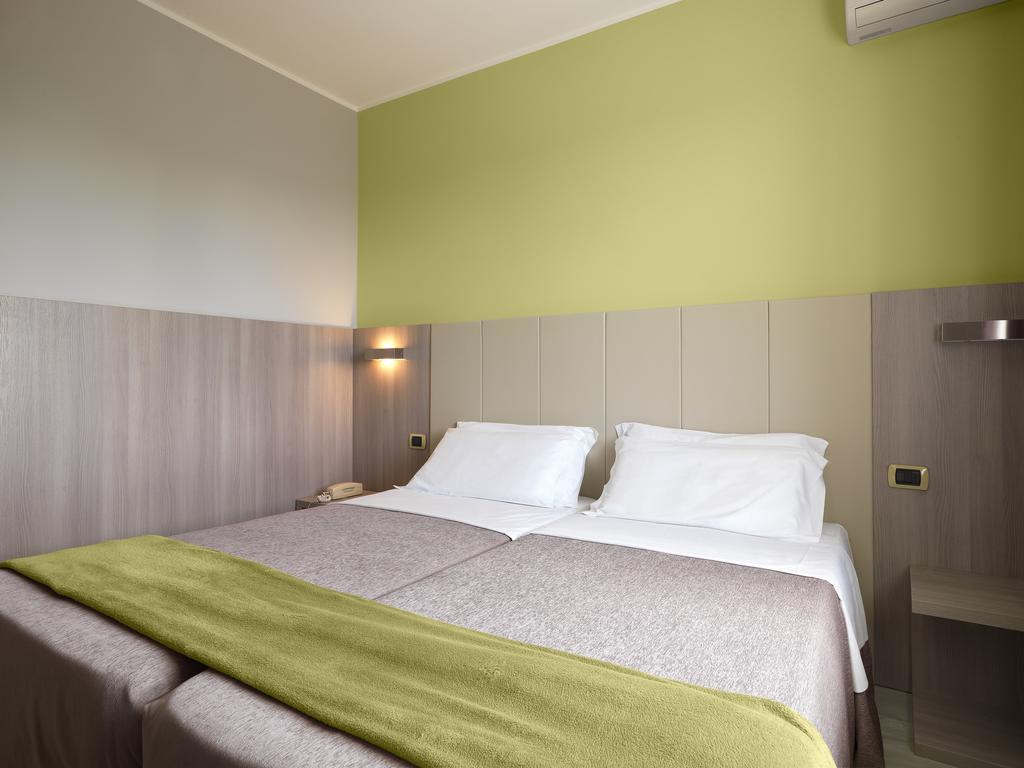 Hotel San Francesco Borgomanero Εξωτερικό φωτογραφία
