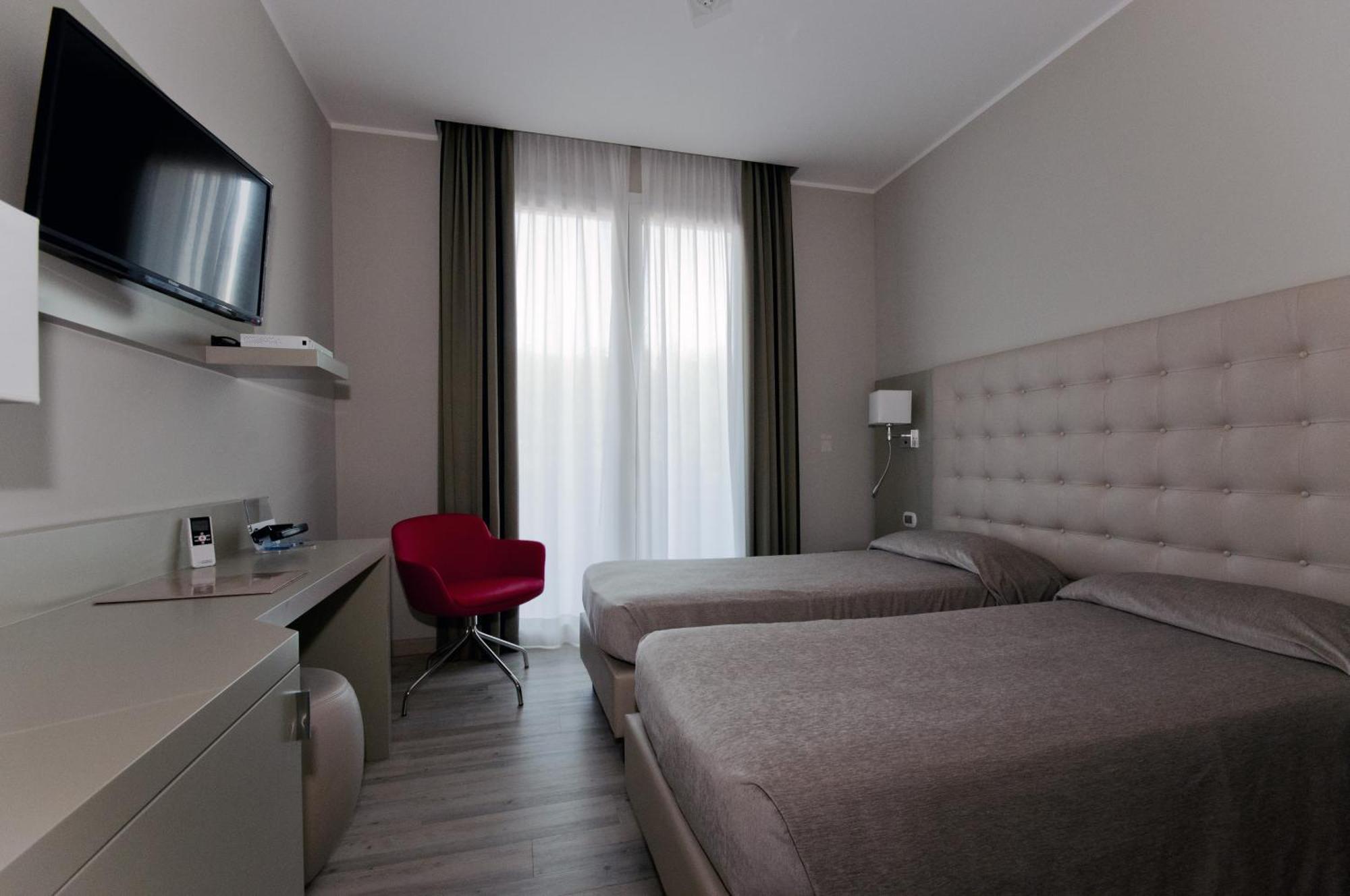 Hotel San Francesco Borgomanero Εξωτερικό φωτογραφία